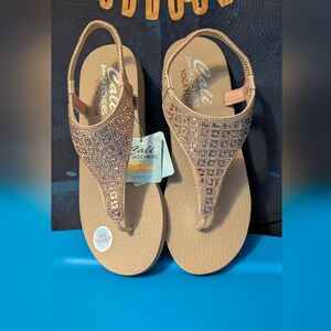 Nwt Skechers Super Blingy Sparkly Beige and Bronze Yoga Foam  Sandals Size 10
